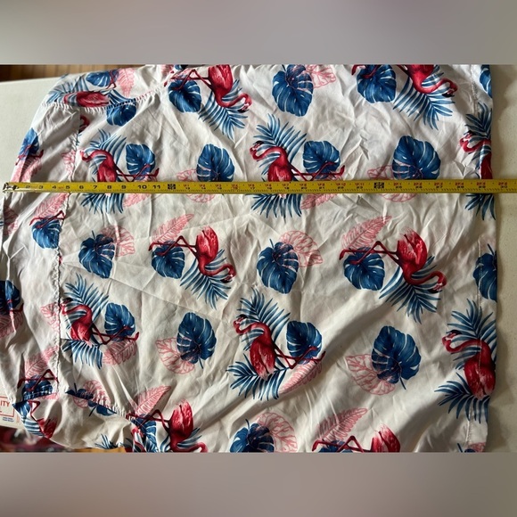 Uzzi Hawaiian Shirt Men’s Medium Flamingo Beach Aloha Casual Camp Blue Pink - Picture 8 of 8